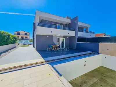 House for sale in Novigrad, 135 m² - 2
