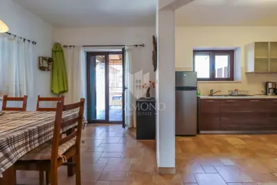 Pula - Sought-after location - House with a pool and two garages - 7