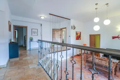 Pula - Sought-after location - House with a pool and two garages - 8