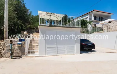 House 125 m², Šolta - first row to the sea - 17