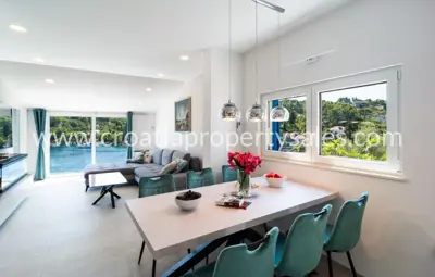 House 125 m², Šolta - first row to the sea - 7