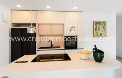 House 125 m², Šolta - first row to the sea - 6