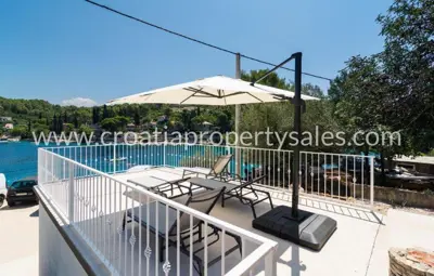 House 125 m², Šolta - first row to the sea - 16
