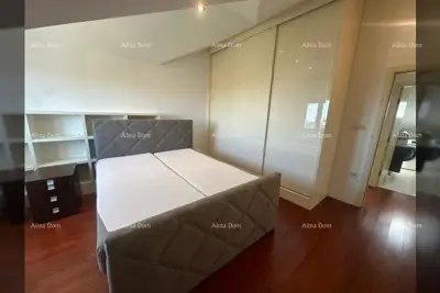Poreč – Prostrani penthouse s velikom terasom i pogledom na more - 13