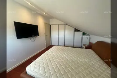 Poreč – Prostrani penthouse s velikom terasom i pogledom na more - 10