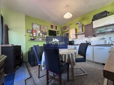 Apartment 64 m², Pula Centar - 2 rooms, loggia and balcony - 5