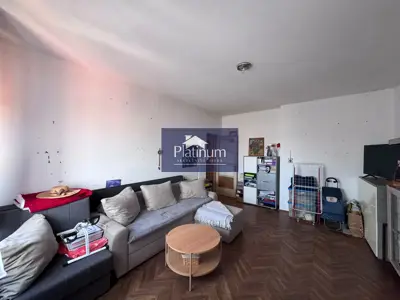 Apartment 64 m², Pula Centar - 2 rooms, loggia and balcony - 8