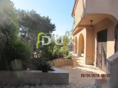 House 173 m², Artatore - 3 apartments and sea view - 2