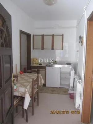 House 173 m², Artatore - 3 apartments and sea view - 18