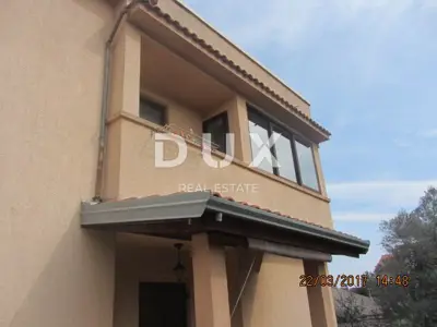 House 173 m², Artatore - 3 apartments and sea view - 8