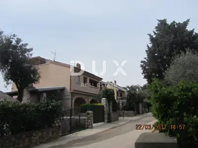 House 173 m², Artatore - 3 apartments and sea view - 12