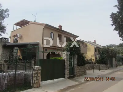House 173 m², Artatore - 3 apartments and sea view - 9