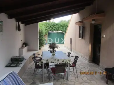 House 173 m², Artatore - 3 apartments and sea view - 13