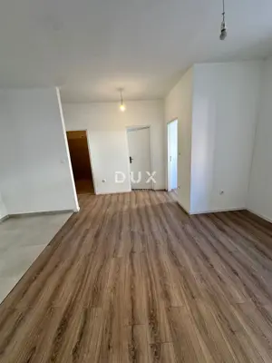 Apartment 45 m², Obrovac - renovated, center - 2