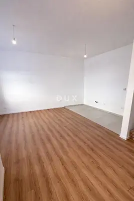 Apartment 45 m², Obrovac - renovated, center