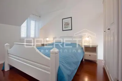 Kuća 440 m², Baška Voda - bazen i okućnica - 12