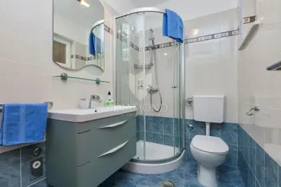 Apartmanska kuća 254 m², Rabac, pogled na more - 16