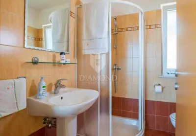 Apartmanska kuća 254 m², Rabac, pogled na more - 10