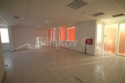 K. Štafilić Geschäftsraum entlang der Kaštela Straße Miete - 2