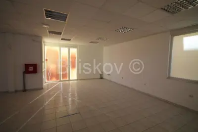 K. Štafilić Geschäftsraum entlang der Kaštela Straße Miete - 3