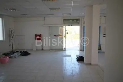 K. Štafilić Geschäftsraum entlang der Kaštela Straße Miete