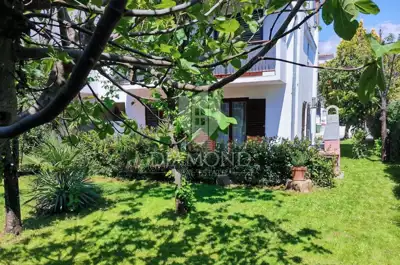 Rovinj, Haus mit Hof in ruhiger Zone - 2