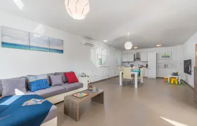 Kuća 154 m², Labin okolica - bazen i okućnica - 4