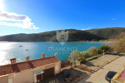 Rabac, stambeno-poslovni objekt prvi red do mora - 2