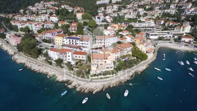 Rabac, stambeno-poslovni objekt prvi red do mora - 6