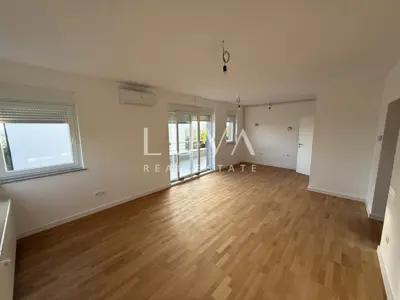 Wohnung 78,8 m², Perjavica - 3 Zimmer, Balkon und Blick auf die Stadt