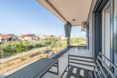 Istra, Umag - Stan u centru, zgrada s garažom - 6