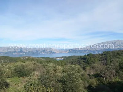 Zemljište, Brač, 24 660 m², 99 000 €