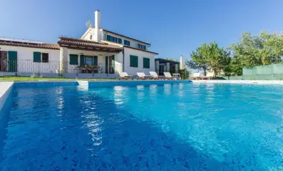 Stone house 220 m², Barban, heated pool and garden 1,900 m² - 3