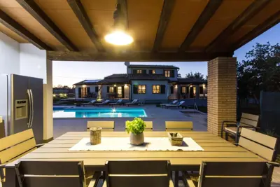 Stone house 220 m², Barban, heated pool and garden 1,900 m² - 5