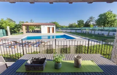 Stone house 220 m², Barban, heated pool and garden 1,900 m² - 4