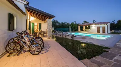Stone house 220 m², Barban, heated pool and garden 1,900 m² - 8