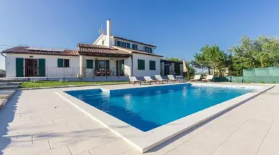 Stone house 220 m², Barban, heated pool and garden 1,900 m² - 7