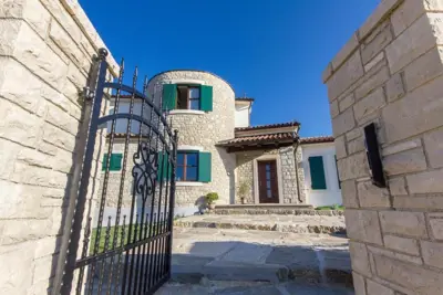Stone house 220 m², Barban, heated pool and garden 1,900 m² - 13