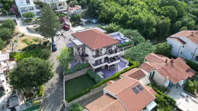 Stan 130 m², Dramalj - 3 spavaće sobe i terasa - 2