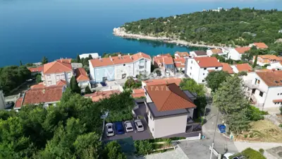 Stan 130 m², Dramalj - 3 spavaće sobe i terasa