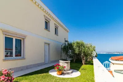 Umag Crveni Vrh. Alberi. Jedinstvena luksuzna nekretnina na samo obali mora. Pogled na Piran. - 5