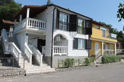 Kuća 230 m², Sveti Juraj - prvi red do mora - 17