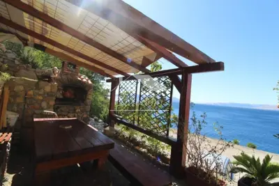 Kuća 230 m², Sveti Juraj - prvi red do mora - 9