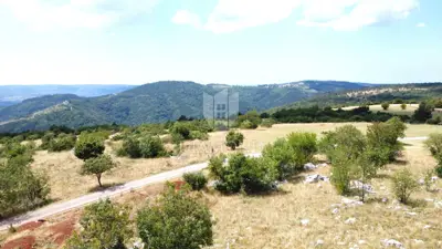 Grundstück 9.181 m², Oprtalj - Panoramablick