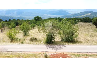 Land 9,181 m², Oprtalj - panoramic views - 5