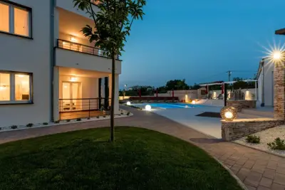 Stan 49,84 m², Peroj - zajednički bazen i okućnica - 5