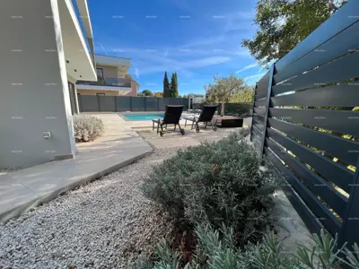 Villa 220 m², Svetvinčenat - pool and grounds 767 m² - 2