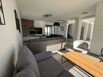 Villa 220 m², Svetvinčenat - pool and grounds 767 m² - 5