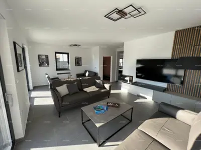 Villa 220 m², Svetvinčenat - pool and grounds 767 m² - 13