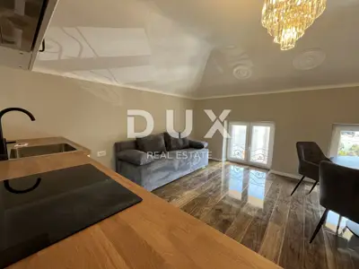 Apartment 89.3 m², Opatija - Centar, sea view